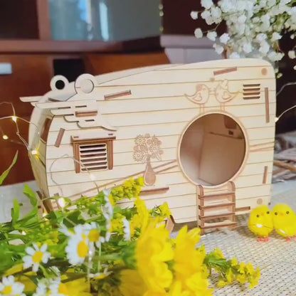 Camper Birdhouse